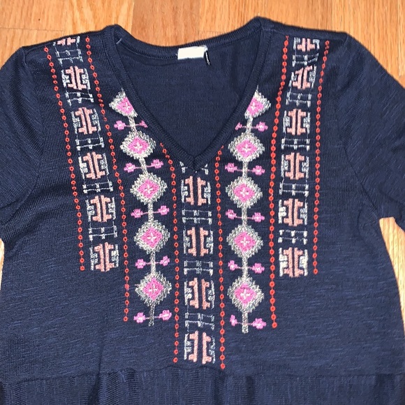 Akemi and Kin Anthropologie Navy Blue Embroidered Split Hi Lo Knit Tunic Small - Picture 2 of 12
